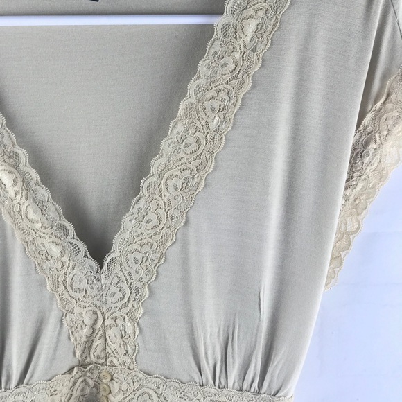 Express womens top blouse flutter sleeve-Large - Picture 5 of 5